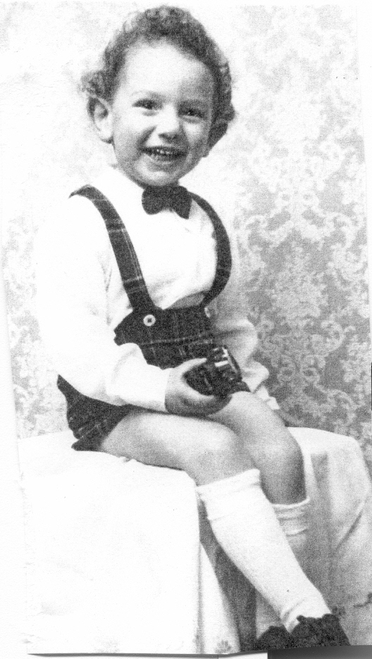 Jonathan (aged 2-3 years)0001