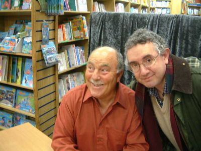 Jimmy_Greaves_booksigning_29-10-2003_